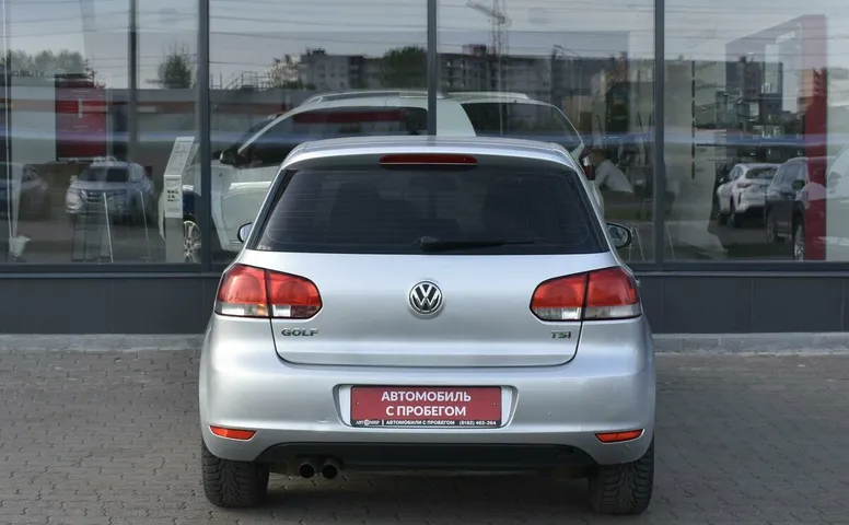 Volkswagen Golf VI