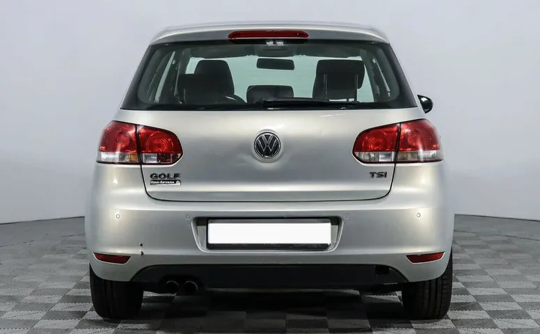 Volkswagen Golf VI