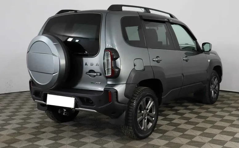 Lada (ваз) niva travel мкпп 2021 с пробегом 8 593 км