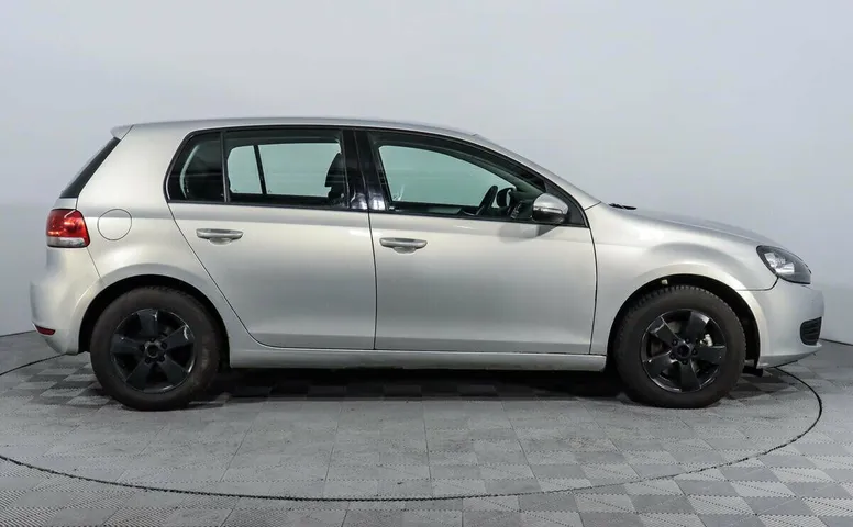 Volkswagen Golf VI