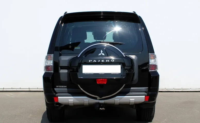 Mitsubishi Pajero IV Рестайлинг 1