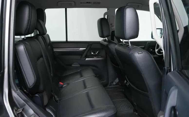 Mitsubishi Pajero IV Рестайлинг 1