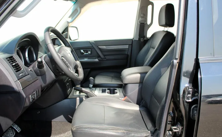 Mitsubishi Pajero IV Рестайлинг 1