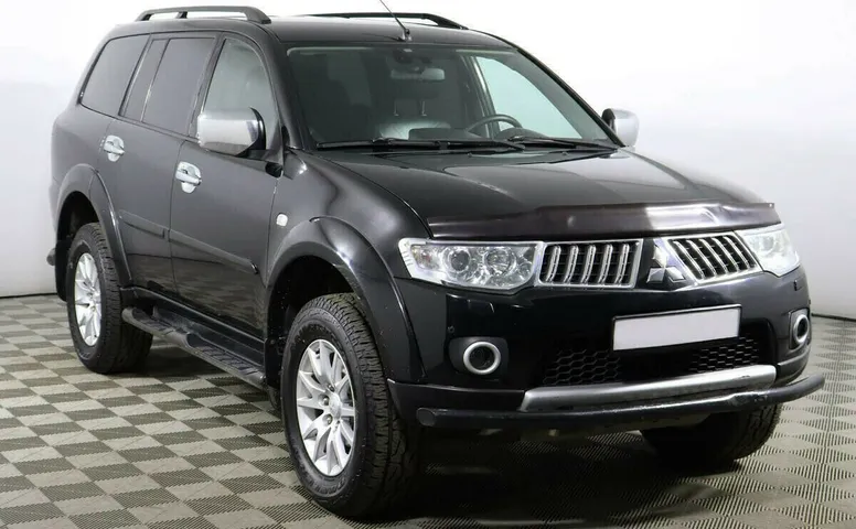 Mitsubishi pajero sport
