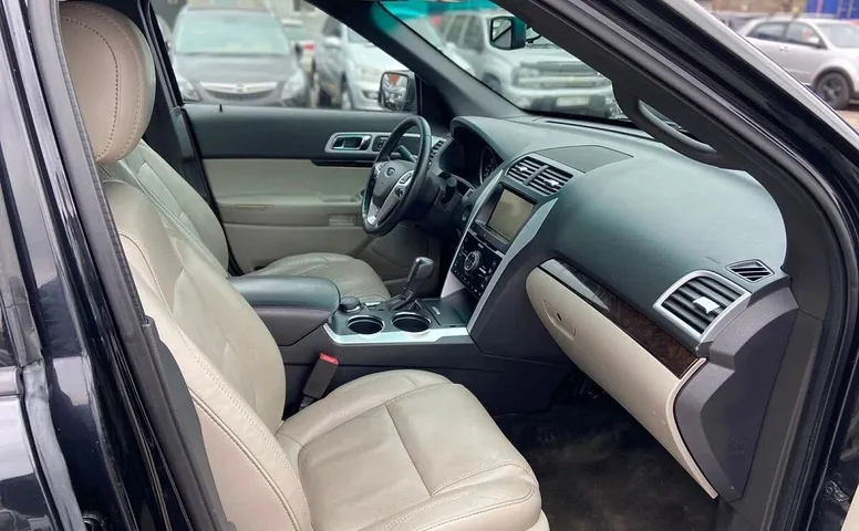 Ford Explorer V