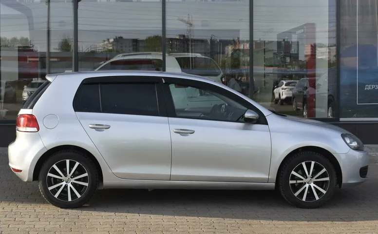 Volkswagen Golf VI