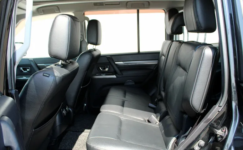 Mitsubishi Pajero IV Рестайлинг 1