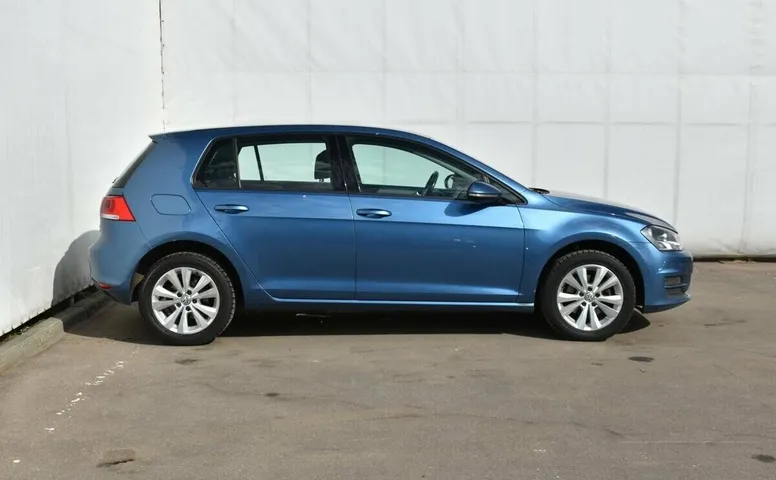 Volkswagen Golf VII