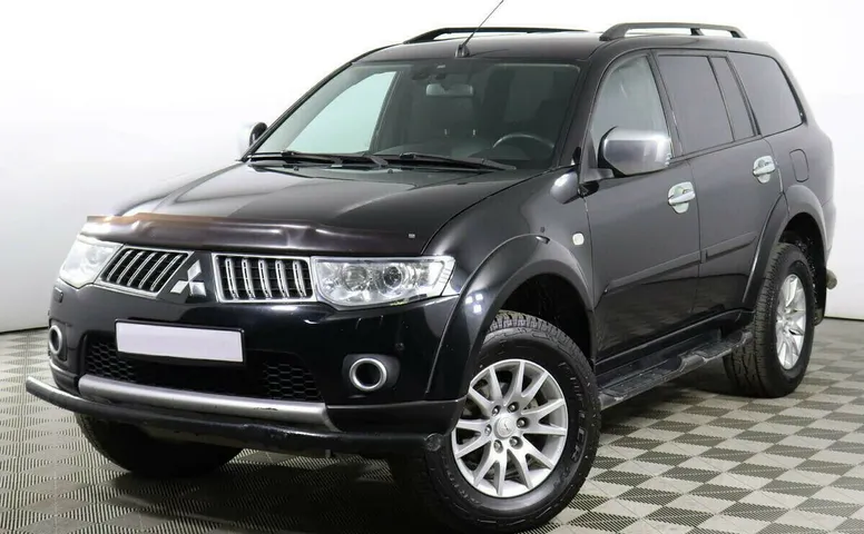 Mitsubishi pajero sport