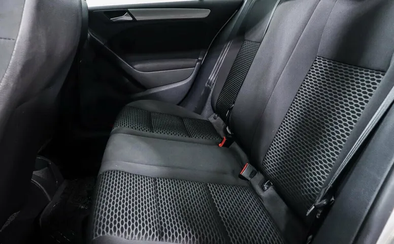 Volkswagen Golf VI