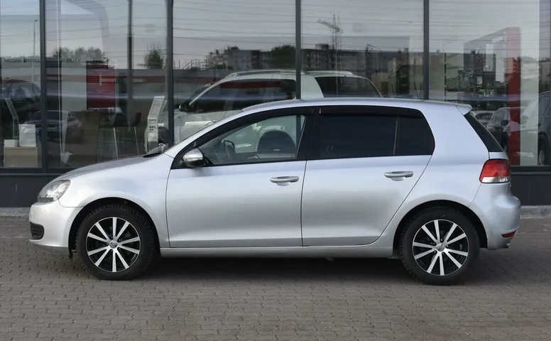 Volkswagen Golf VI