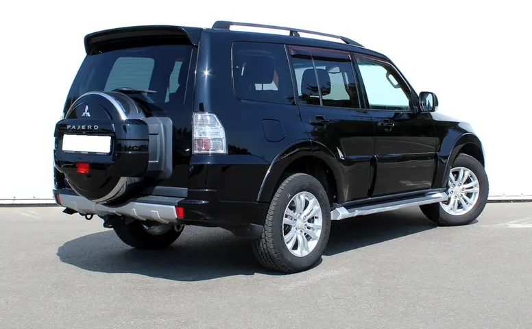 Mitsubishi Pajero IV Рестайлинг 1