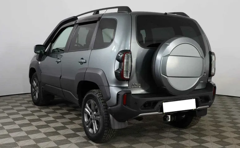 Lada (ваз) niva travel мкпп 2021 с пробегом 8 593 км