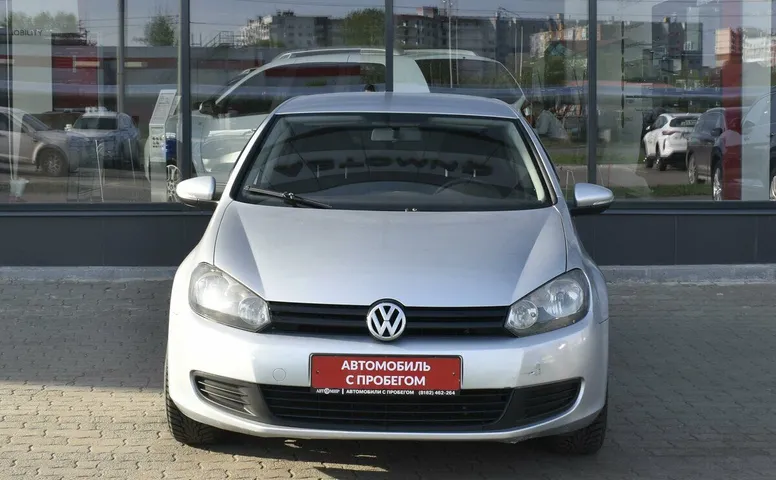 Volkswagen Golf VI